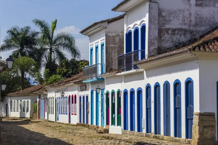 Paraty é a única cidade brasileira entre as 50 vilas mais bonitas do mundo segundo a Forbes. Paraty é a única cidade brasileira entre as 50 vilas mais bonitas do mundo segundo a Forbes.
