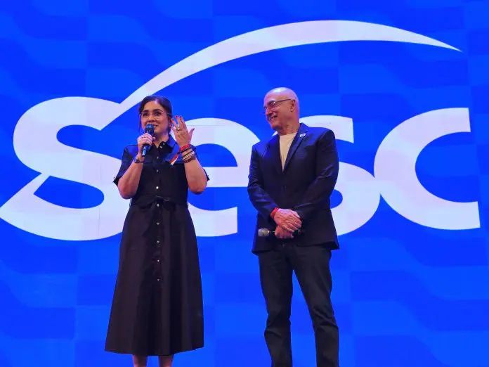 Ana Carolina Medeiros, presidente da Abav Nacional, e Antonio Queiroz, presidente da Fecomércio-RJ . Crédito: Kamilla Alves/Brasilturis