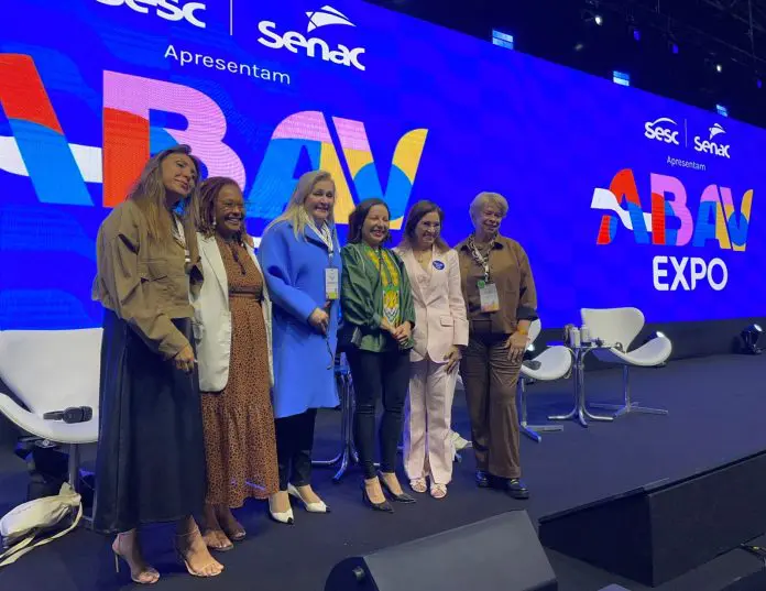 Ana Carla Lopes- Tania Neres- Ana Karin Andrade- Ana Clévia Guerreiro- Ana Carolina Medeiros e Adriana Homem de Carvalho lideranças femininas abav
