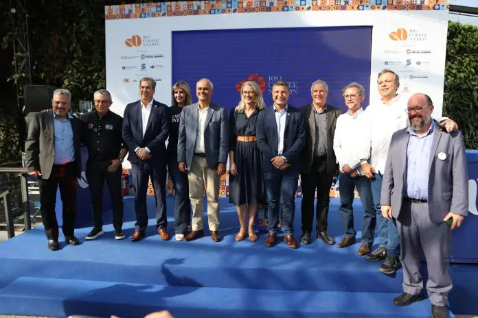 Autoridades representantes do trade turístico e produtores rurais na abertura do Rio Coffee Nation. Crédito: Ascom Setur-RJ Autoridades representantes do trade turístico e produtores rurais na abertura do Rio Coffee Nation. Crédito: Ascom Setur-RJ