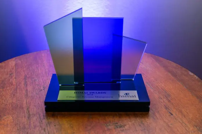 Troféu do HSMAI Awards 2024 Crédito: Divulgação/HSMAI Troféu do HSMAI Awards 2024 Crédito: Divulgação/HSMAI