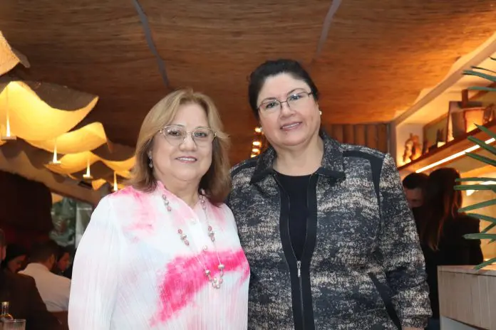 Silvia Seperack e Milagros Ochoa, da Promperú. Crédito: Maurício Herschander/ Brasilturis Peru Week 2025