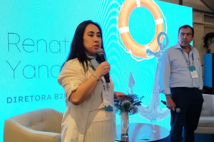 Renata-Yano-em-seu-discurso-para-os-convidados-e-participantes-do-evento Cruise Partners