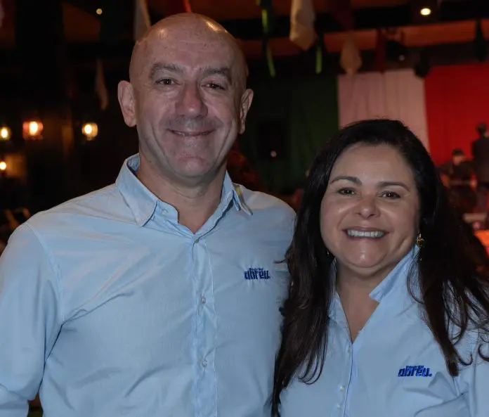 Ronnie Corrêa, diretor-geral, e Adriana Cavalcanti Boeckh, diretora de Comunicação e Marketing da Abreu no Brasil. Crédito: Divulgação