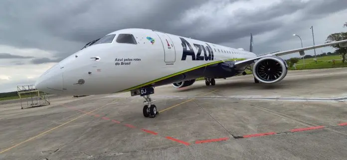 “Azul pelas rotas do Brasil” a nova aeronave Embraer E2 de novembro Azul Embraer 195-E2