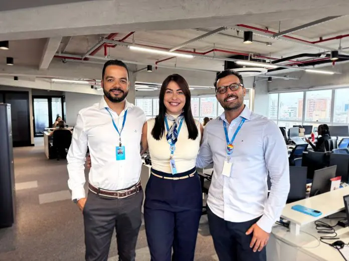 Natália Maia, Aloísio Macedo e Stanley Fonseca, novos diretores da Onfly. Crédito: Divulgação Natália Maia, Aloísio Macedo e Stanley Fonseca, novos diretores da Onfly. Crédito: Divulgação