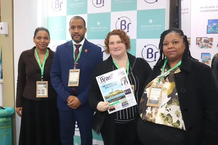 Celfa Alves, Antonio Mutondo, Rebeca Meadows e Margarida de Aimé, da Taag. Crédito: Maurício Herschander/ Brasilturis