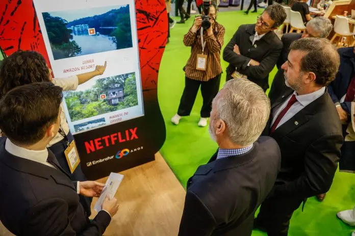 Embratur e Netflix lançam guia de turismo audiovisual na World Travel Market, em Londres, para promover o Brasil com séries e filmes Embratur e Netflix lançam guia de turismo audiovisual na World Travel Market, em Londres, para promover o Brasil com séries e filmes
