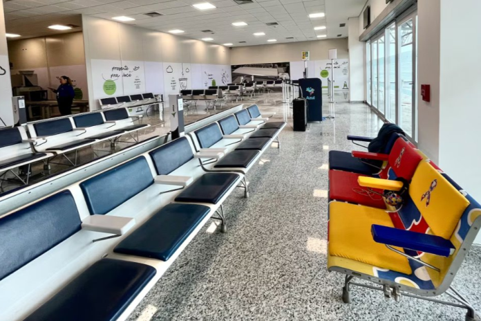 Primeira fase da ampliação do Aeroporto de Ponta Porã entrega novo terminal e amplia estrutura para passageiros. Crédito: Divulgação/Aena Primeira fase da ampliação do Aeroporto de Ponta Porã entrega novo terminal e amplia estrutura para passageiros. Crédito: Divulgação/Aena