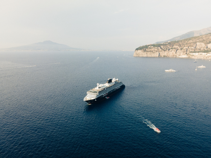 handler (1) Explora Journeys TikTok