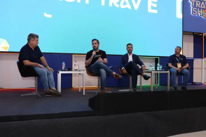 Painel Cenário Aéreo de Pernambuco destaca expansão de rotas, investimentos no Aeroporto do Recife e perspectivas de crescimento para 2026 durante o Visit Travel Show. Crédito: Diego SIliprando/Brasilturis Painel Cenário Aéreo de Pernambuco destaca expansão de rotas, investimentos no Aeroporto do Recife e perspectivas de crescimento para 2026 durante o Visit Travel Show. Crédito: Diego SIliprando/Brasilturis