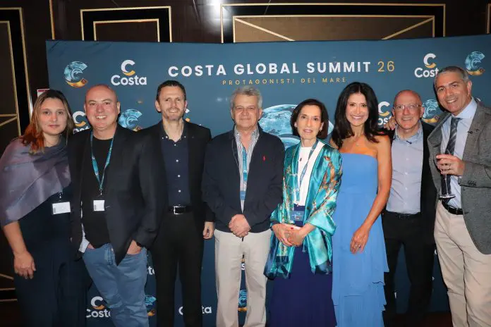 Fernanda Michelin, Fábio Mader (CVC Corp), Ruy RIbeiro (Costa Cruzeiros), Alceu e Vera Figueiredo (VCPTur), Patty Leone, Aldo Leone Filho (Agaxtur) e Dario Rustico (Costa Cruzeiros) Fernanda Michelin, Fábio Mader (CVC Corp), Ruy RIbeiro (Costa Cruzeiros), Alceu e Vera Figueiredo (VCPTur), Patty Leone, Aldo Leone Filho (Agaxtur) e Dario Rustico (Costa Cruzeiros) Crédito: Kamilla Alves/Brasilturis