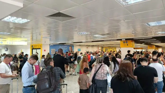 Cheiro de gás no Aeroporto de Congonhas leva a vistorias no controle aéreo. Crédito: Ana Lima Cheiro de gás no Aeroporto de Congonhas leva a vistorias no controle aéreo. Crédito: Ana Lima