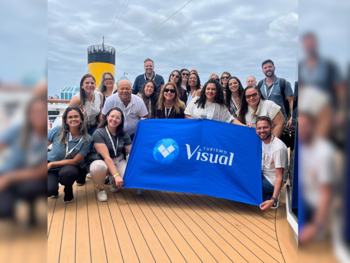 Agentes de viagens participam de visita técnica ao Costa Diadema, no porto de Santos, durante ação de capacitação promovida pela Visual Turismo. Crédito: Divulgação/Visual Turismo
