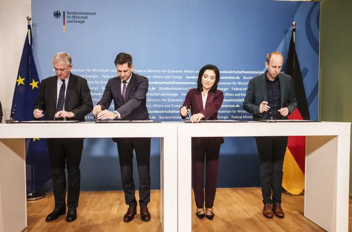 Crédito: Photothek/Dominik Butzmann MSC Cruzeiros e MEYER WERFT firmam acordo histórico para seis novos e inovadores navios de cruzeiro