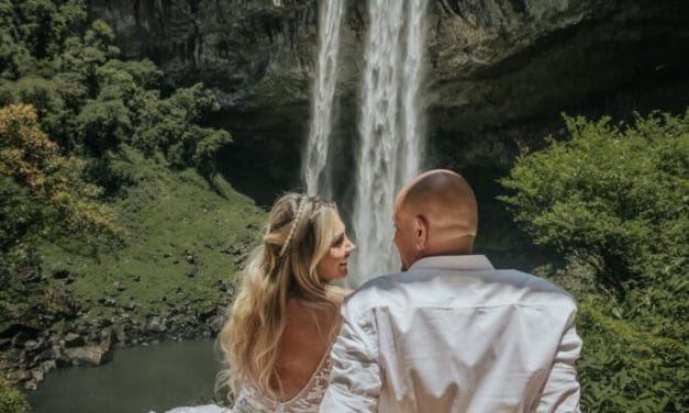 Brocker Turismo realiza eventos sociais no Pé da Cascata do Caracol