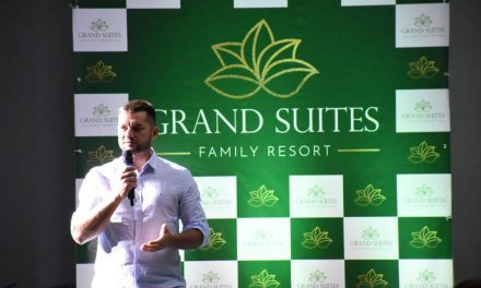 Grand Suites Family Resort comemora mudança de identidade visual