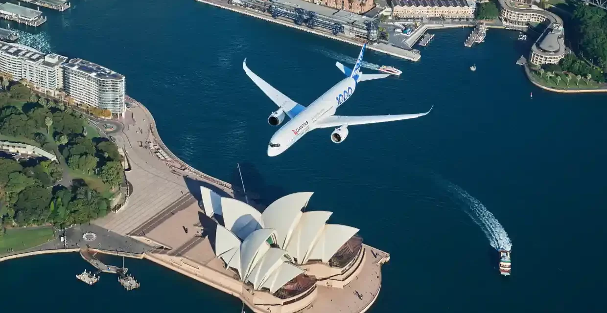 Qantas opera voo direto mais longo do mundo entre Sydney e Londres