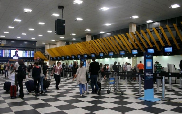 Aeroportos da Aena têm oferta de 1,8 mi de assentos no fim de ano