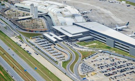 Aeroporto de Belo Horizonte espera 635 mil passageiros neste mês