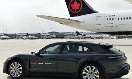 Air Canada oferece serviço de motorista em parceria com Porsche