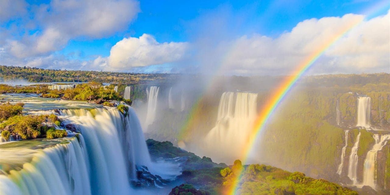 Foz do Iguaçu (PR) sente melhora no turismo após vacinação