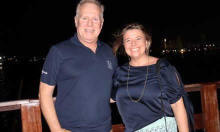 NCL promove passeio de catamarã para agentes de viagens em Recife