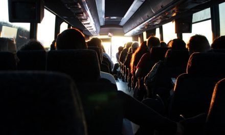 Onfly realiza agendamento e compra de passagens de ônibus