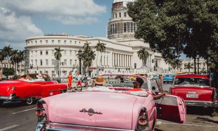Cuba reforça protocolos para viajantes e proíbe entrada de não-vacinados