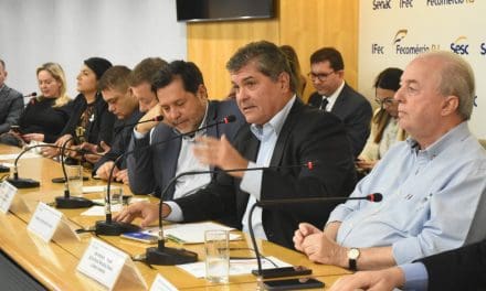Secretário Sávio Neves assume presidência do CET