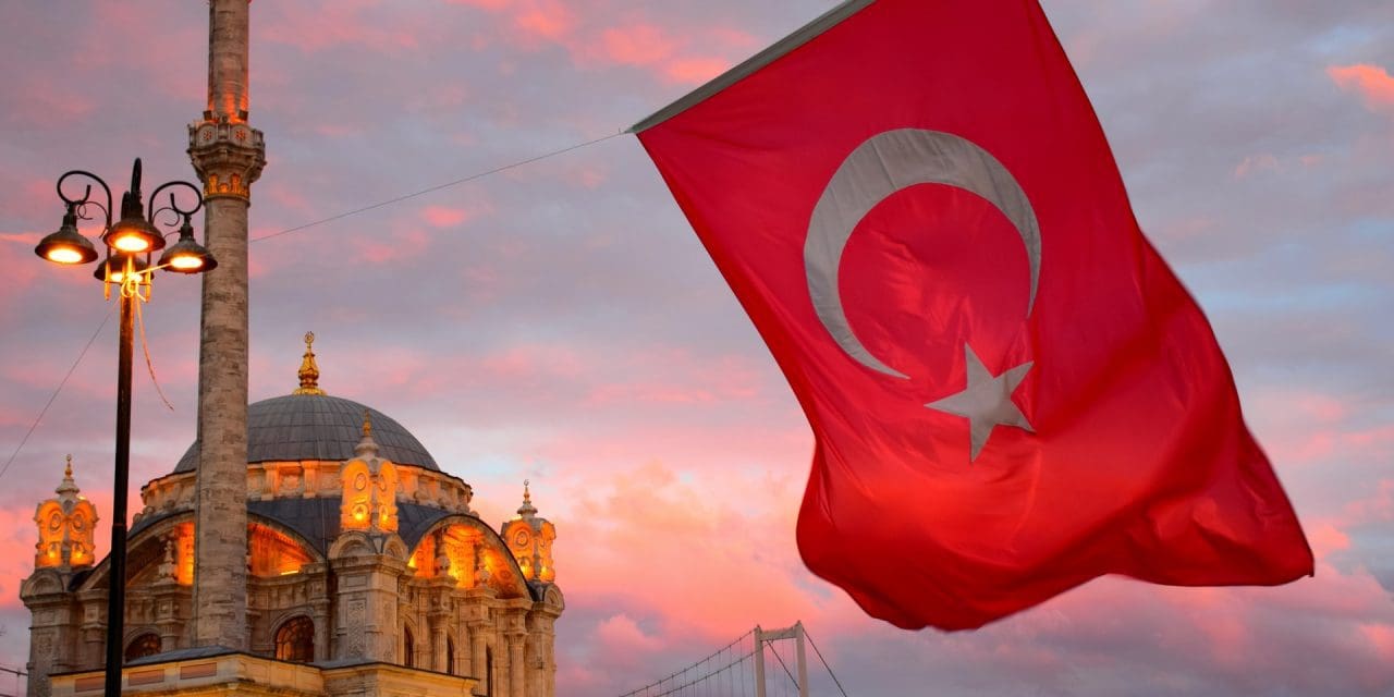Turquia aposta em crescimento da economia baseado no turismo