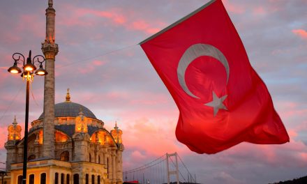 Turquia aposta em crescimento da economia baseado no turismo