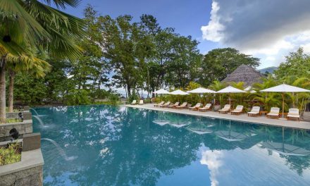 Resort de Seychelles lidera luta contra protetor solar tóxico