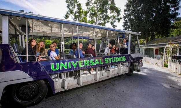 Universal Studios Hollywood inaugura bondes elétricos do Studio Tour