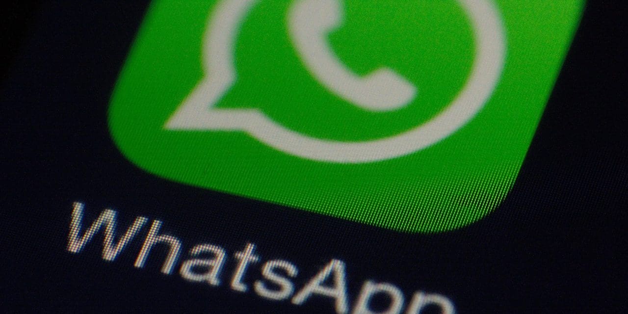 Clientes Gol podem usar WhatsApp gratuitamente nos voos