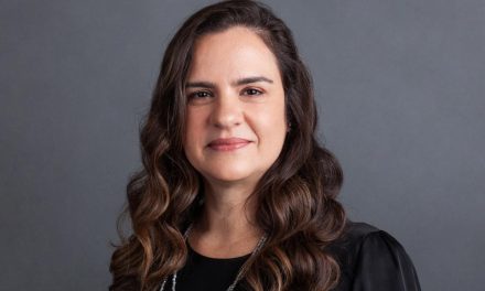Decolar contrata Monica Alexandra Silva como VP Global de Jurídico e Compliance