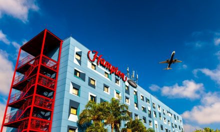 Hampton by Hilton Guarulhos promove Spotter Day Solidário