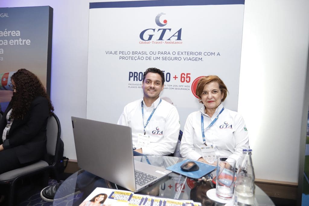 Rubens Braga e Francinete Zerbetto, supervisores Comerciais da GTA Global Travel Assistance.