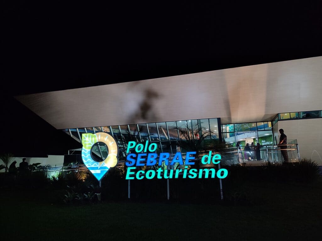 Fachada do Polo Sebrae de Ecoturismo, localizado em Bonito (MS)
