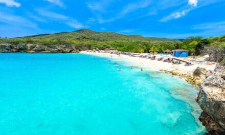 Voo direto da Azul para Curaçao terá início no próximo sábado (24)