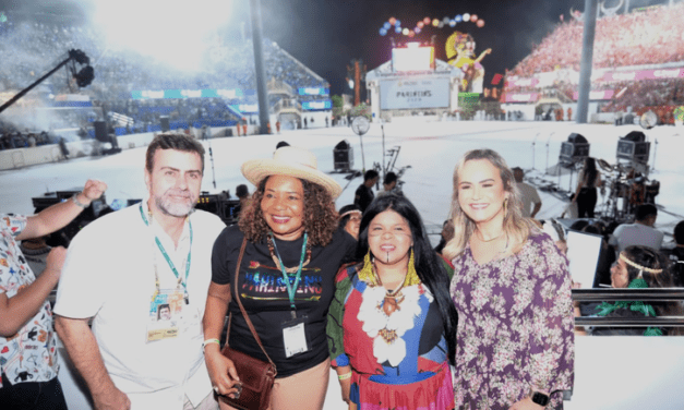 Ministras participam da abertura do Festival de Parintins 2023