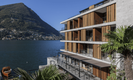 Lago di Como realiza passeios de barco por vilarejos pitorescos