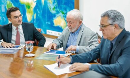 Lula marca posse de Celso Sabino, ministro do Turismo