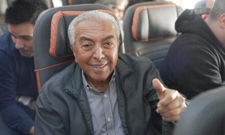Mauricio de Sousa viaja no avião “Mônica 60”
