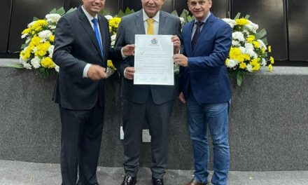 Alexandre Sampaio recebe Título de Cidadão Mato-Grossense