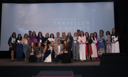 Teresa Perez promove cerimônia Traveller 4 Agents