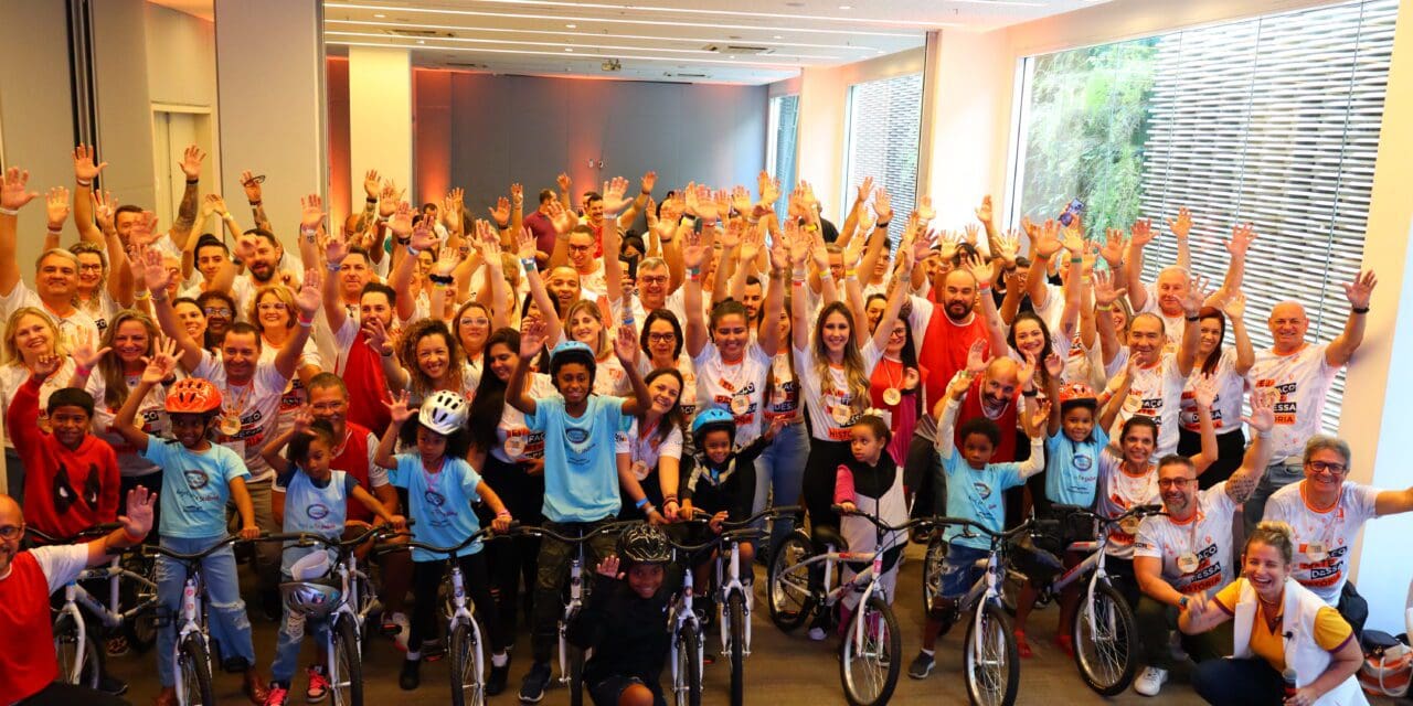 Affinity reforça união e doa bicicletas à instituição carente em convenção
