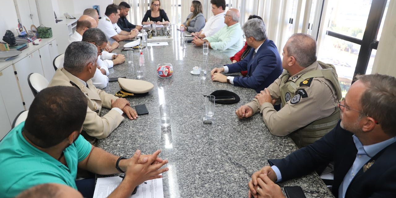 Bahia debate ações para temporada de cruzeiros com entidades