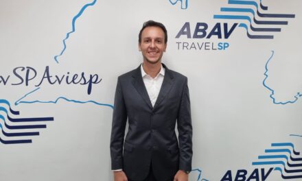 Bruno Waltrick assume como presidente mais jovem da Abav-SP / Aviesp