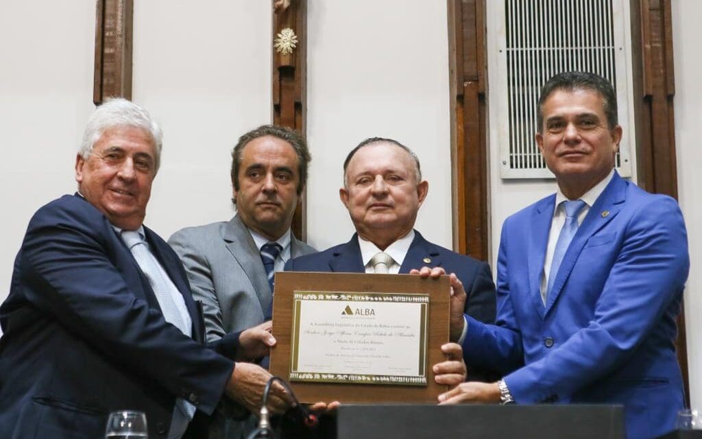 Fundador da Vila Galé recebe mais títulos de cidadão honorário